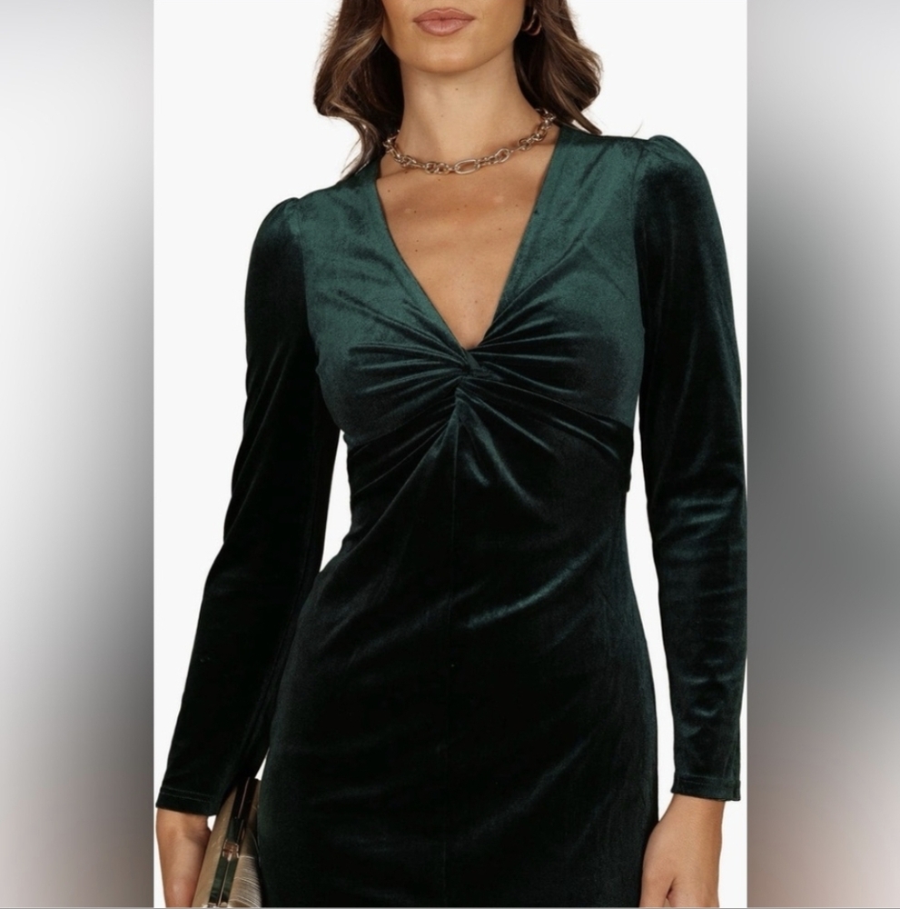 Petal & Pup Emerald Velvet Long Sleeve Dress